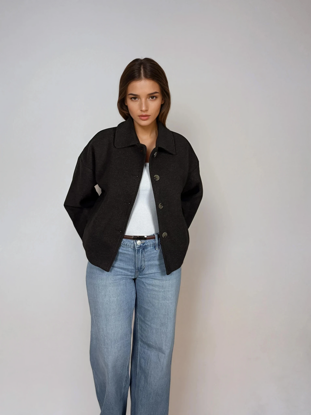 Kurzer zweireihiger Mantel